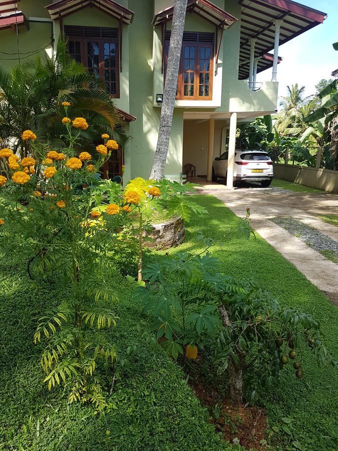 Arana Bungalow Galle Exteriör bild