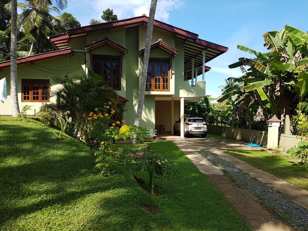 Arana Bungalow Galle Exteriör bild