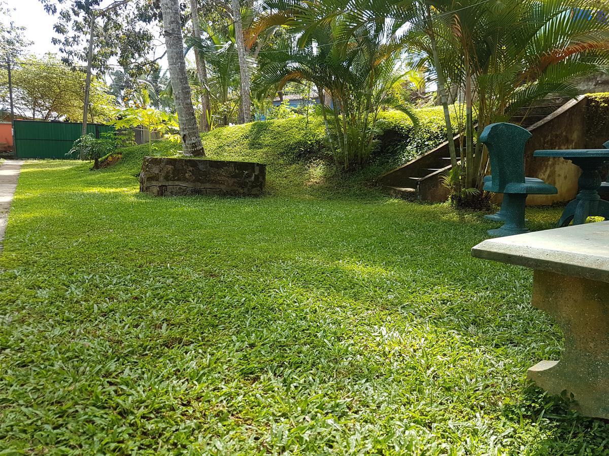 Arana Bungalow Galle Exteriör bild